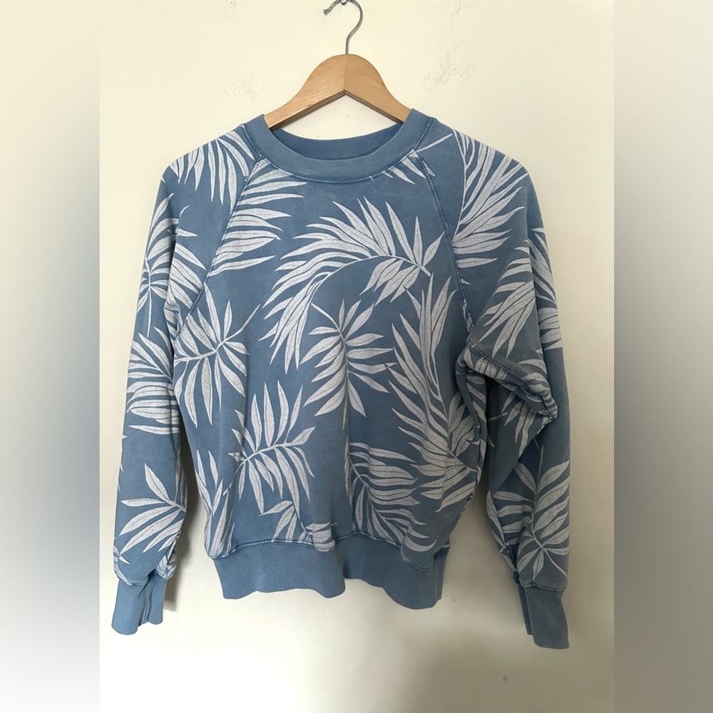 Billabong Blue Tropical Pattern Women’s Sweater Sz Medium Sweatshirt